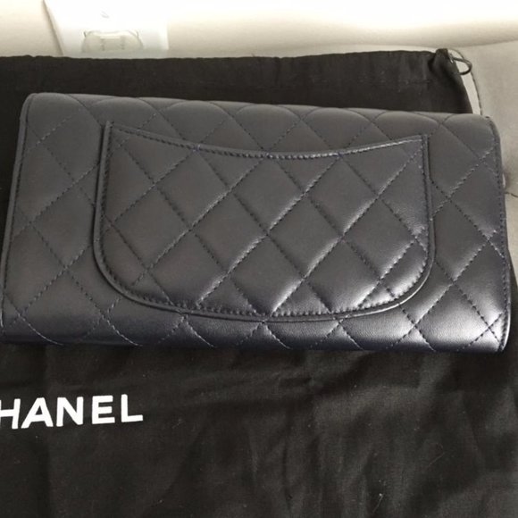 SOLD AUTHENTIC Chanel 4 piece travel clutch - Picture 2 of 8